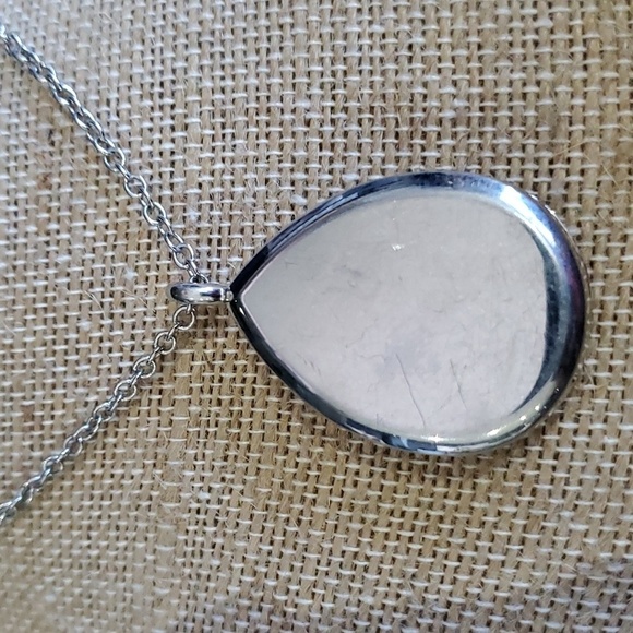 22 INCH TEARDROP PENDANT NECKLACE SILVER TONE SCENT DIFFUSER AROMA WATER DROP - Picture 5 of 8